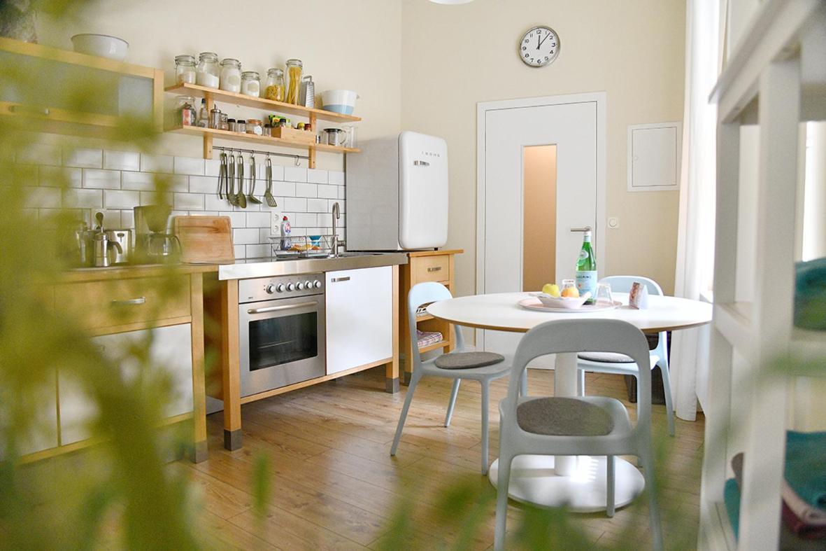 JETHON Studio-Appartement im Grünen Bernburg Esterno foto