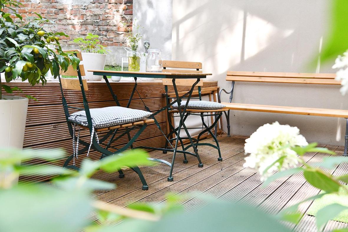 JETHON Studio-Appartement im Grünen Bernburg Esterno foto
