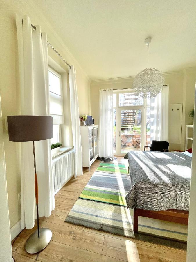 JETHON Studio-Appartement im Grünen Bernburg Esterno foto